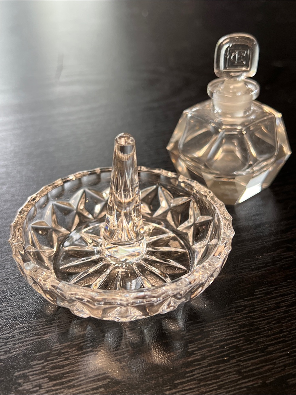 Vintage Vanity Boudoir Decor Crystal Clear Glass Perfume Bottle Ring Dish